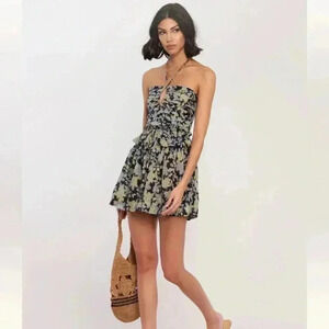 Women’s Heart Loom Hannah romper. Size xs New.